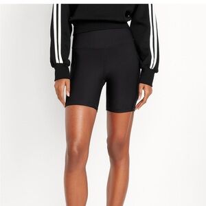 Bundle of 2 Old Navy Active High Waisted Black Biker Shorts Size Small